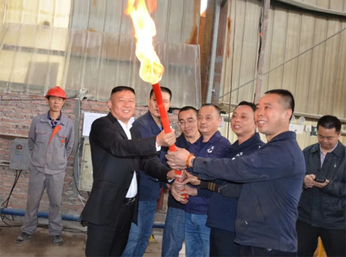 熱烈祝賀公司一車間窯爐成功復產(chǎn)點火！